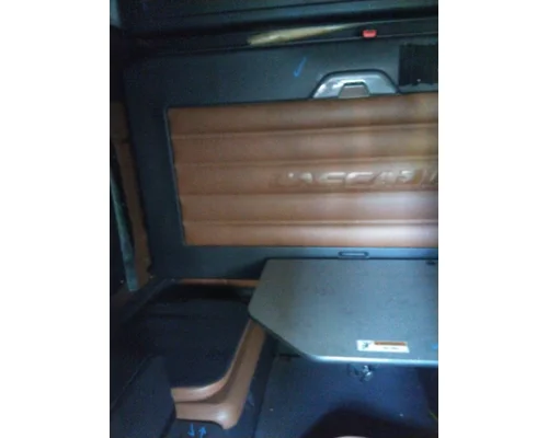 FREIGHTLINER CASCADIA 126 CAB