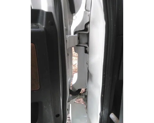 FREIGHTLINER CASCADIA 126 CAB