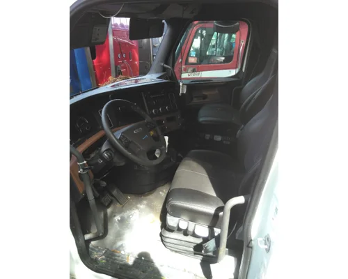 FREIGHTLINER CASCADIA 126 CAB