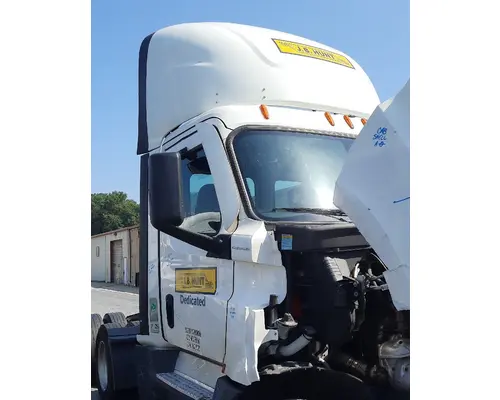 FREIGHTLINER CASCADIA 126 CAB