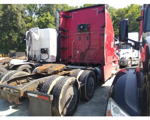 FREIGHTLINER CASCADIA 126 CAB