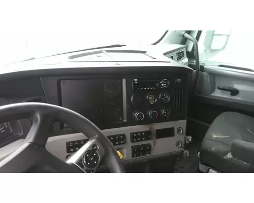 FREIGHTLINER CASCADIA 126 CAB