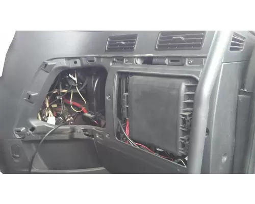 FREIGHTLINER CASCADIA 126 CAB