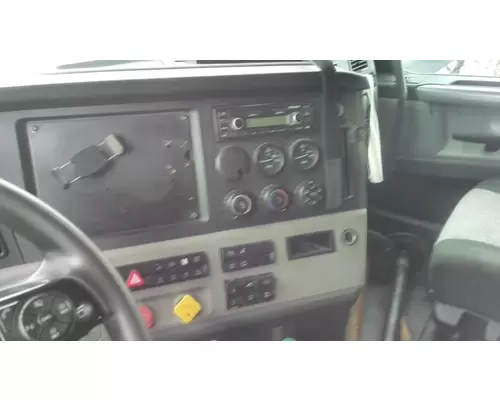 FREIGHTLINER CASCADIA 126 CAB