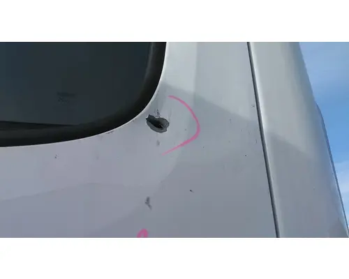 FREIGHTLINER CASCADIA 126 CAB