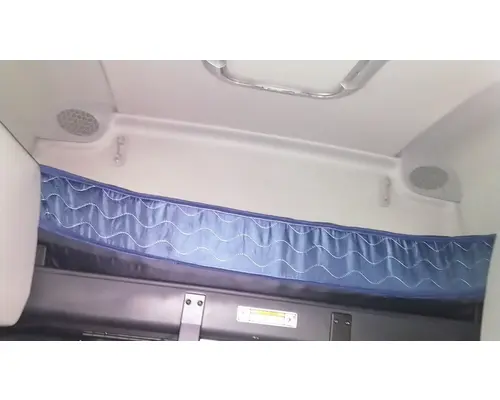 FREIGHTLINER CASCADIA 126 CAB