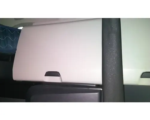 FREIGHTLINER CASCADIA 126 CAB