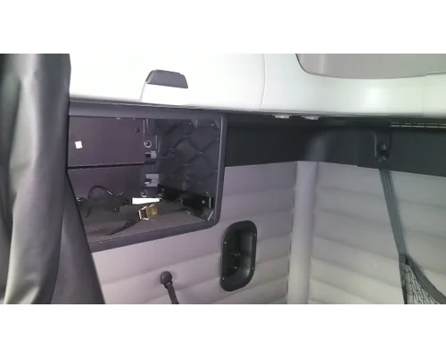 FREIGHTLINER CASCADIA 126 CAB