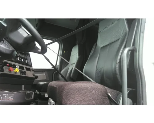FREIGHTLINER CASCADIA 126 CAB