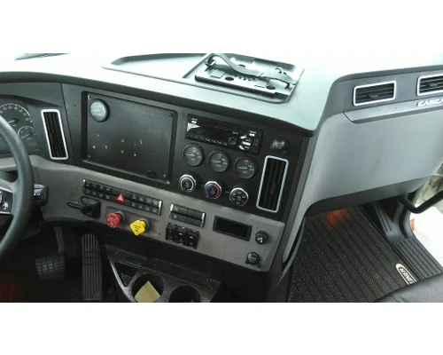 FREIGHTLINER CASCADIA 126 CAB