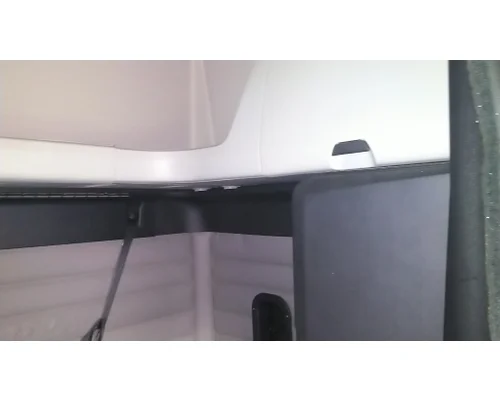 FREIGHTLINER CASCADIA 126 CAB