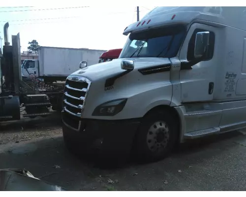 FREIGHTLINER CASCADIA 126 CAB