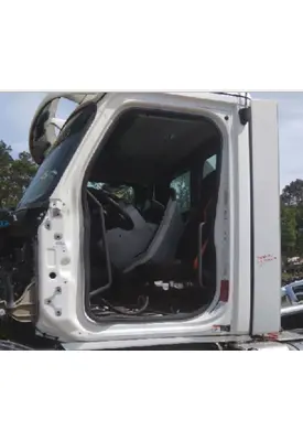 FREIGHTLINER CASCADIA 126 CAB