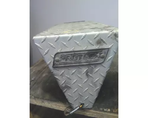 FREIGHTLINER CASCADIA 126 CHAIN HANGER