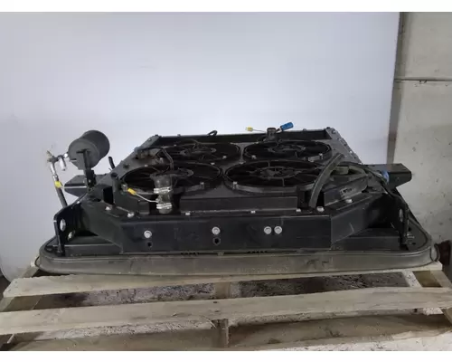 FREIGHTLINER CASCADIA 126 COOLING ASSEMBLY (RAD, COND, ATAAC)