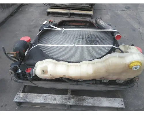 FREIGHTLINER CASCADIA 126 COOLING ASSEMBLY (RAD, COND, ATAAC)