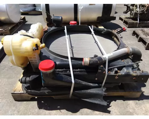 FREIGHTLINER CASCADIA 126 COOLING ASSEMBLY (RAD, COND, ATAAC)