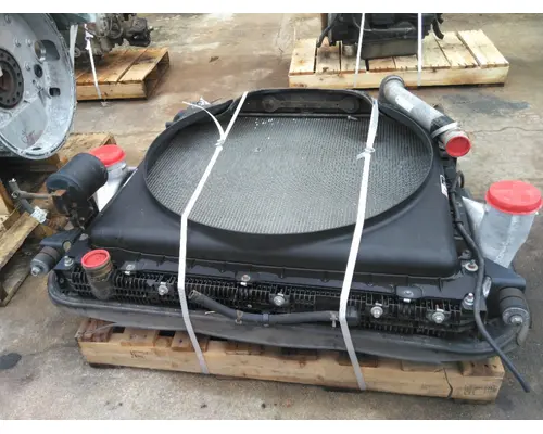 FREIGHTLINER CASCADIA 126 COOLING ASSEMBLY (RAD, COND, ATAAC)
