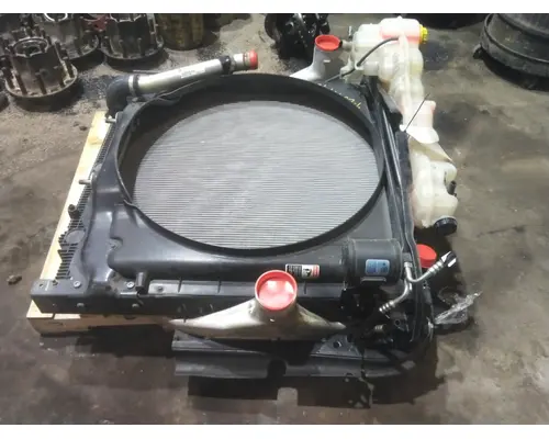 FREIGHTLINER CASCADIA 126 COOLING ASSEMBLY (RAD, COND, ATAAC)