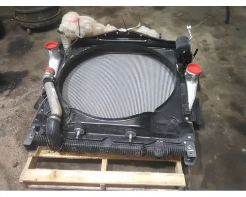 FREIGHTLINER CASCADIA 126 COOLING ASSEMBLY (RAD, COND, ATAAC)