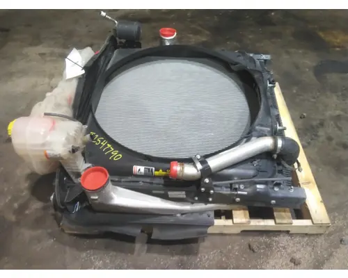 FREIGHTLINER CASCADIA 126 COOLING ASSEMBLY (RAD, COND, ATAAC)