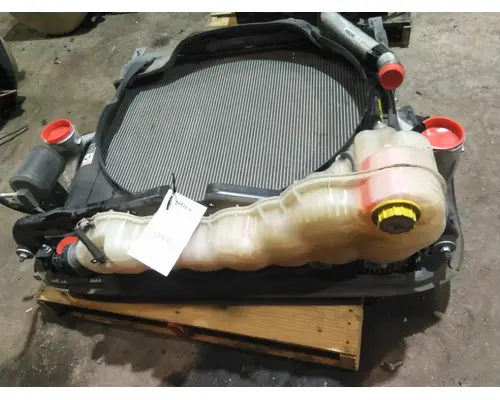 FREIGHTLINER CASCADIA 126 COOLING ASSEMBLY (RAD, COND, ATAAC)