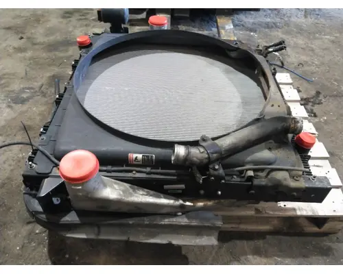 FREIGHTLINER CASCADIA 126 COOLING ASSEMBLY (RAD, COND, ATAAC)