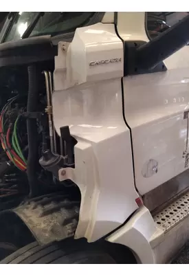 FREIGHTLINER CASCADIA 126 COWL