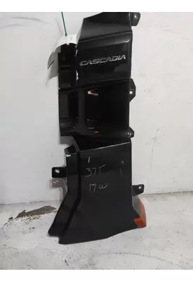 FREIGHTLINER CASCADIA 126 COWL