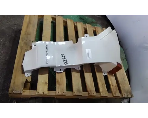 FREIGHTLINER CASCADIA 126 COWL