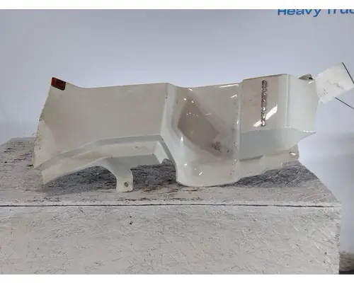 FREIGHTLINER CASCADIA 126 COWL