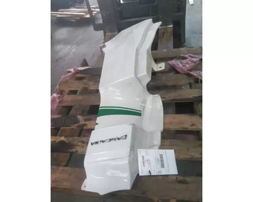 FREIGHTLINER CASCADIA 126 COWL