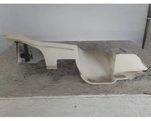 FREIGHTLINER CASCADIA 126 COWL