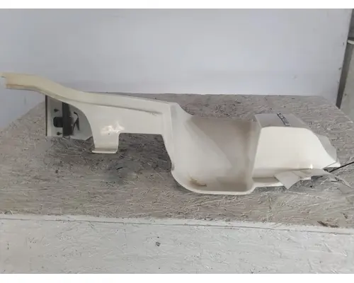 FREIGHTLINER CASCADIA 126 COWL