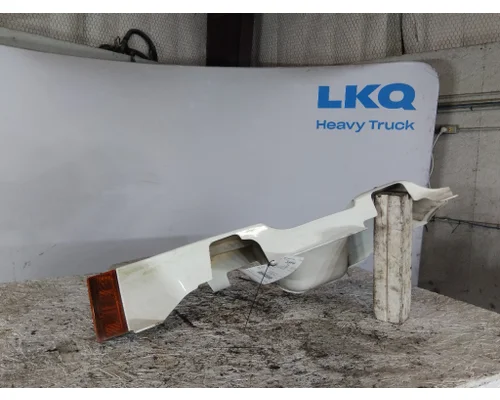 FREIGHTLINER CASCADIA 126 COWL