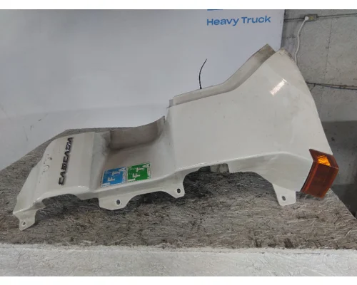 FREIGHTLINER CASCADIA 126 COWL