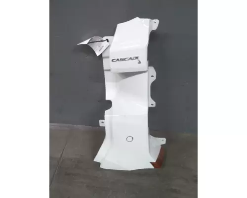 FREIGHTLINER CASCADIA 126 COWL