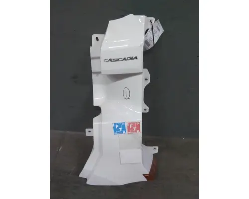 FREIGHTLINER CASCADIA 126 COWL