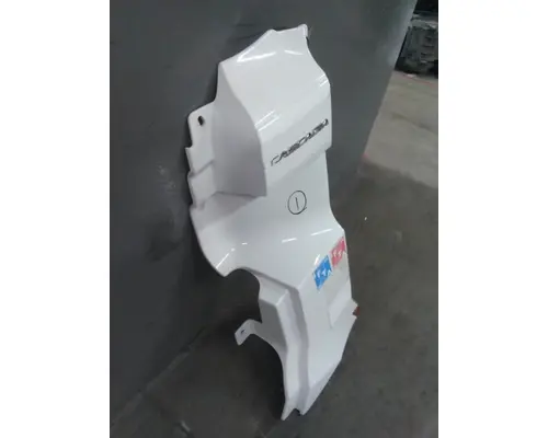 FREIGHTLINER CASCADIA 126 COWL