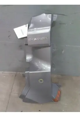 FREIGHTLINER CASCADIA 126 COWL