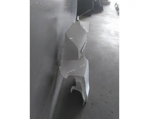 FREIGHTLINER CASCADIA 126 COWL
