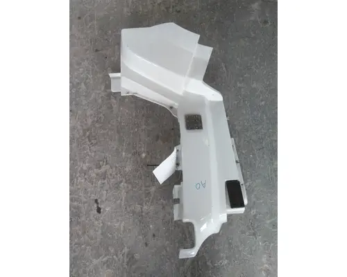 FREIGHTLINER CASCADIA 126 COWL