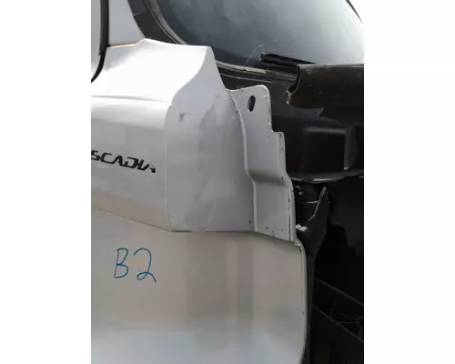 FREIGHTLINER CASCADIA 126 COWL
