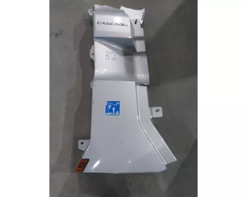 FREIGHTLINER CASCADIA 126 COWL