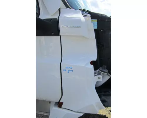 FREIGHTLINER CASCADIA 126 COWL