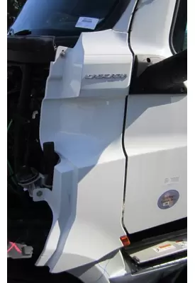 FREIGHTLINER CASCADIA 126 COWL