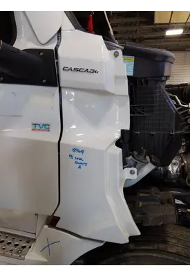 FREIGHTLINER CASCADIA 126 COWL