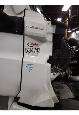 FREIGHTLINER CASCADIA 126 COWL