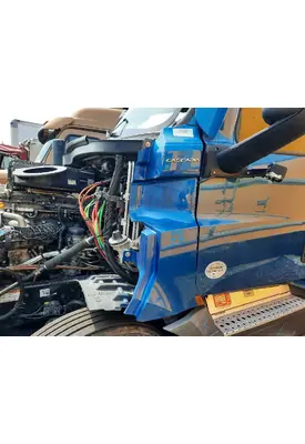 FREIGHTLINER CASCADIA 126 COWL