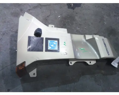 FREIGHTLINER CASCADIA 126 COWL